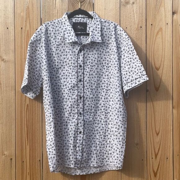 Take 50% OFF- Amedeo Men’s Short-sleeved Button Down Shirt, Size-5XL - Picture 1 of 9